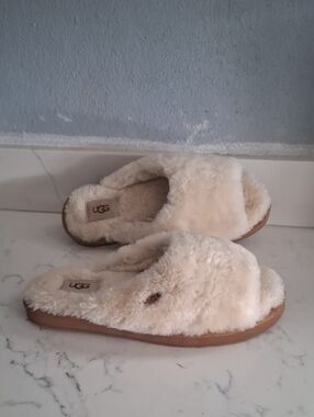 UGG Women's Cream Plush Slide Slippers